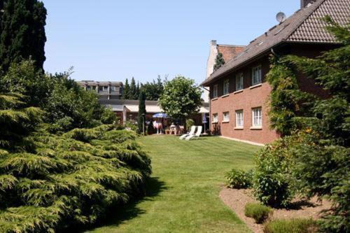 Hotel Zur Bruecke Kevelaer Exterior photo